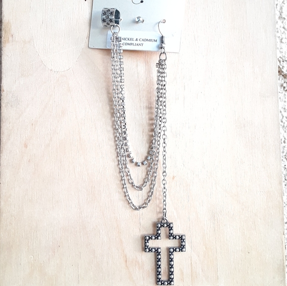 GUTENTAG Jewelry - Cross Frame Single Gunmetal Earring Design